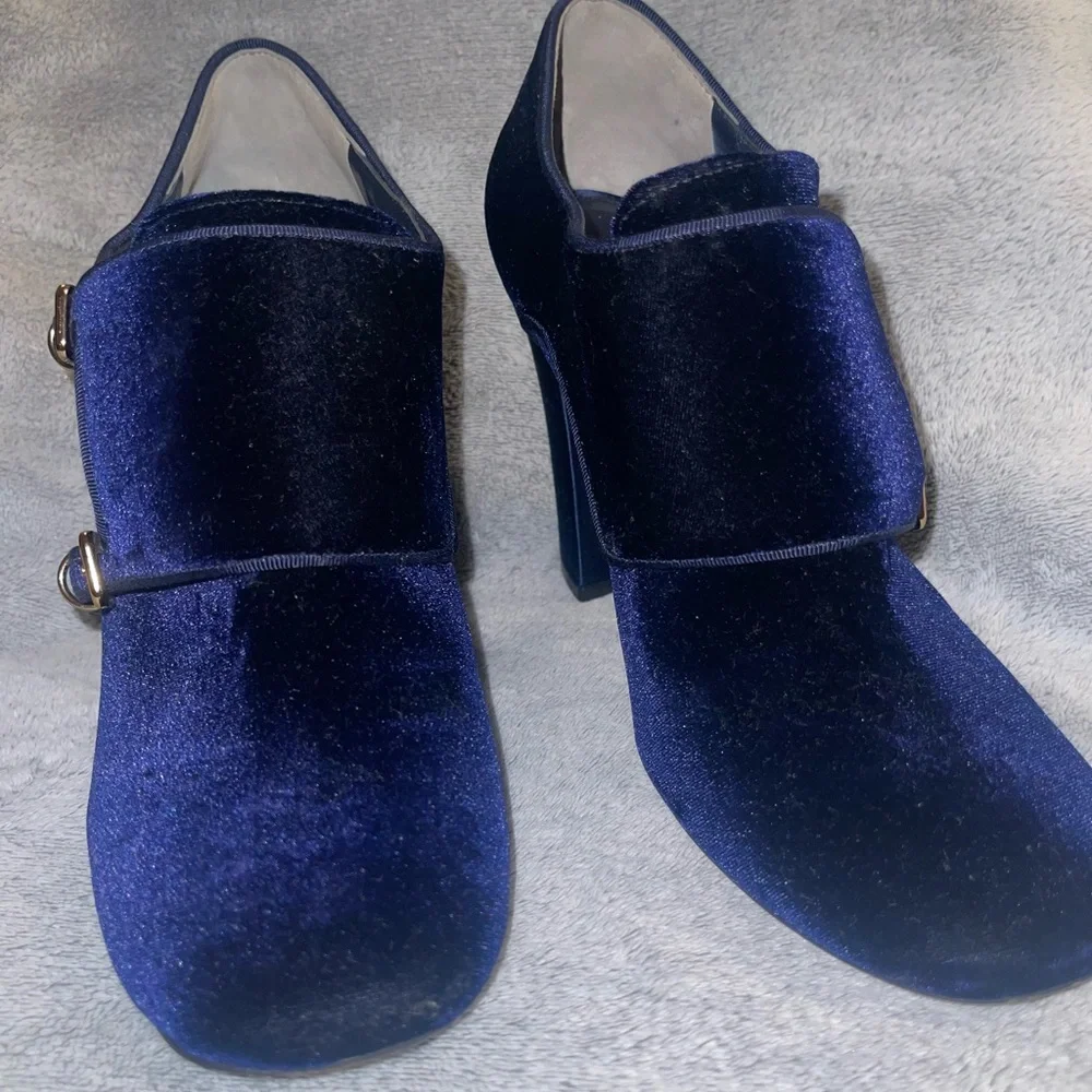 TORY BURCH BLUE VELVET CARLEY. EUC - Picture 2 of 7